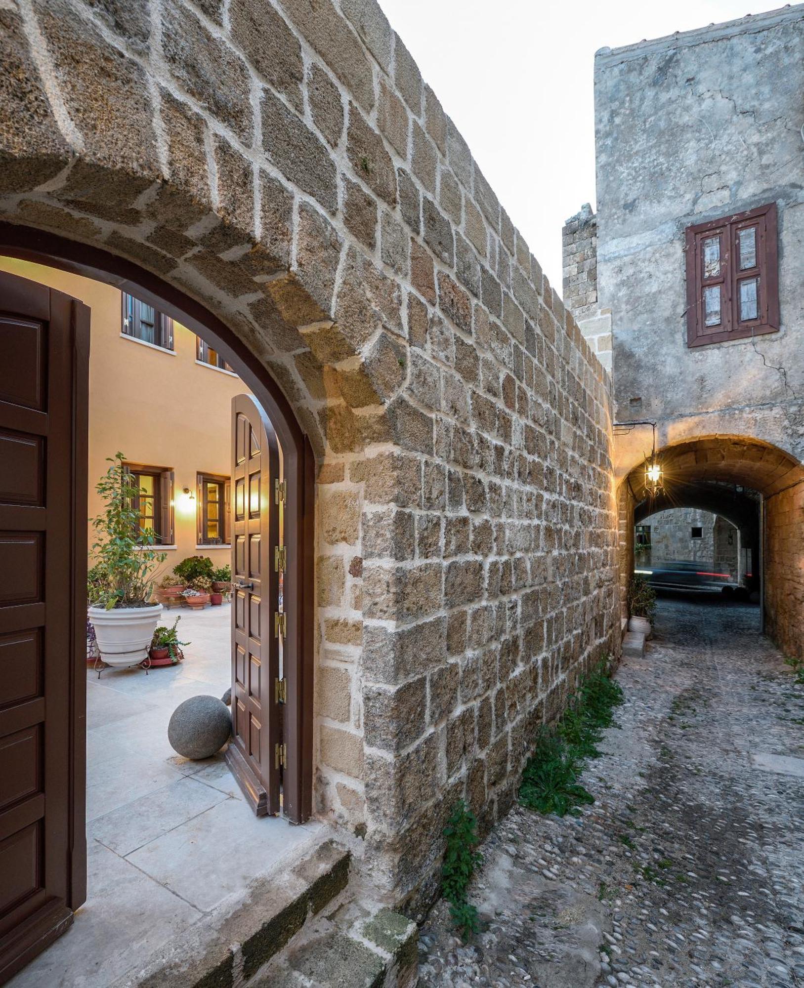 Spanish Knights Inn Rhodes City Exterior foto