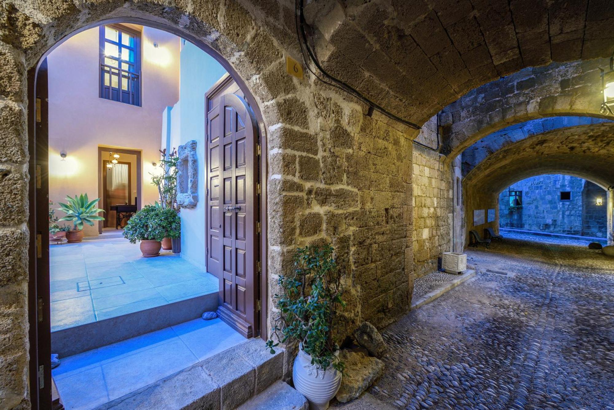 Spanish Knights Inn Rhodes City Exterior foto